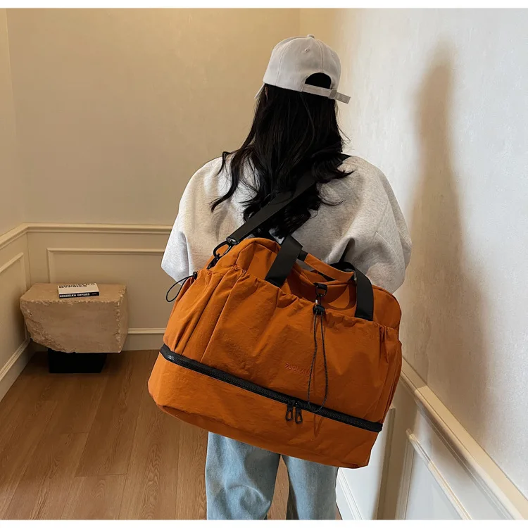 Large Travel Bag - Spacious, Lightweight & Durable. with Adjustable Strap & Pockets. Perfect for Travel & Commute Сумка Женская