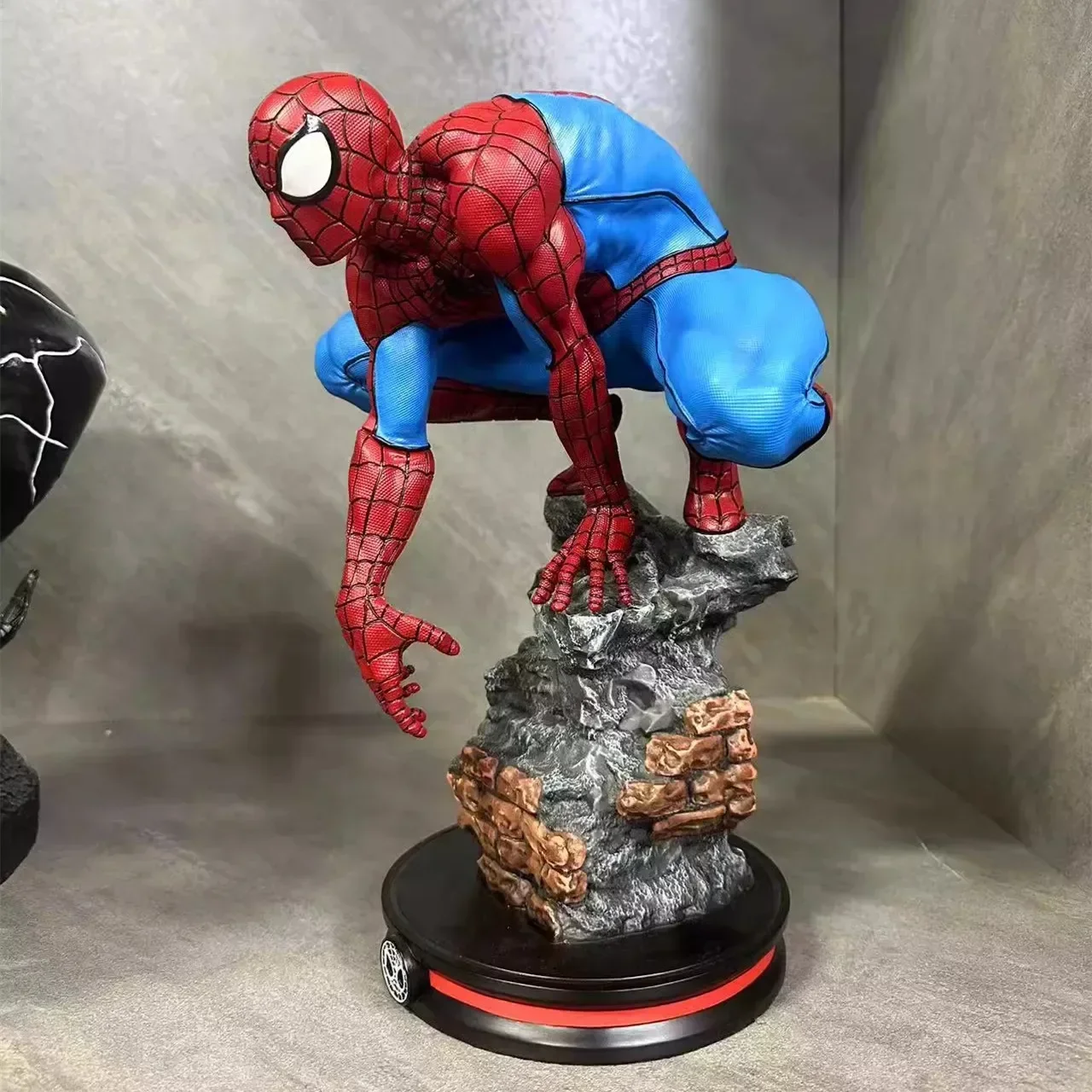 

33cm Spiderman The Avengers Marvel Gk Comic Version Scene Statue Solid Resin Model Figures Collect Ornaments Toy Gifts