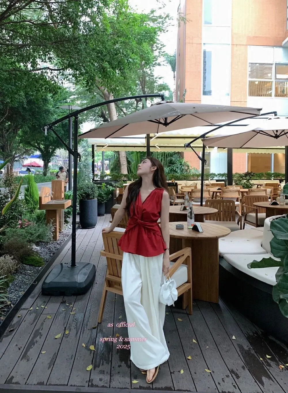 Designer Twist Knot V-neck Vest for Women 2025 Summer New Resort Style Niche Slim-fit Unique Sleeveless Top - view