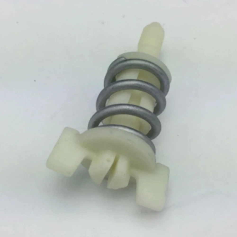 TailLight screw tail light rear lamp bolt nut fasten for Golf MK6 MK7 2011 Passat B7 CC Tiguan 6RU 945 300