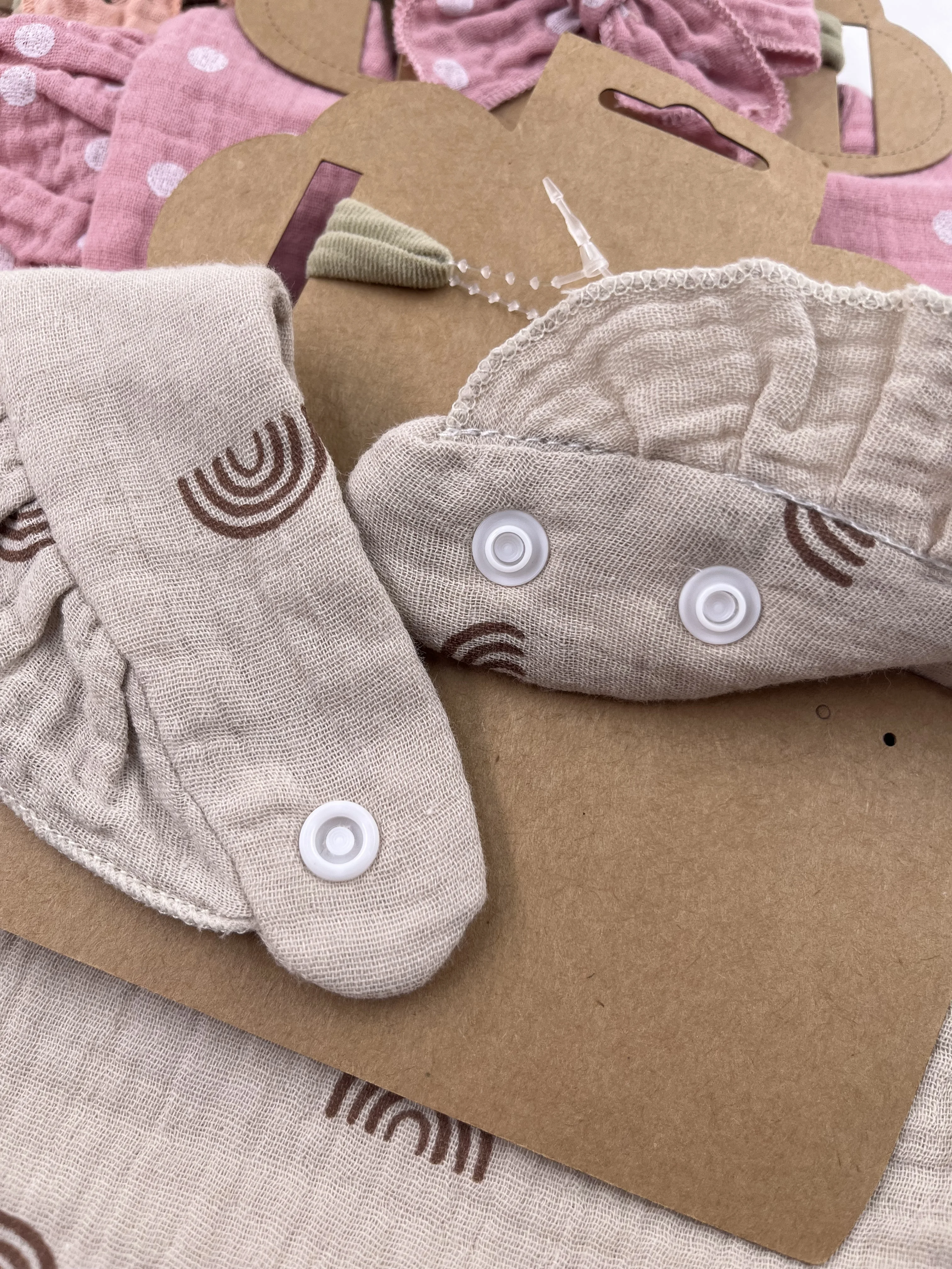 2Pcs/Set Ruffled Edge Muslin Cotton Baby Bibs Hair Bows Girls Headbands Flower Print Saliva Towel Feeding Burp Cloths Scarf 4
