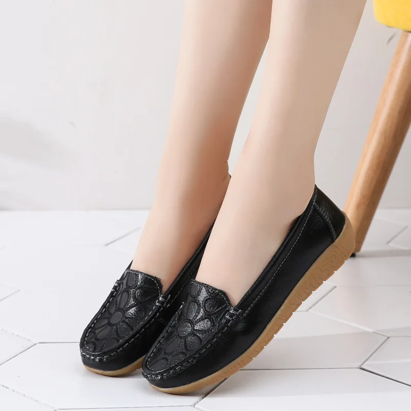 

Women Sneakers New Shoes Flats Ladies Fashion Moccasin Woman Loafers Flats Sandals Female Shoes Plus Size