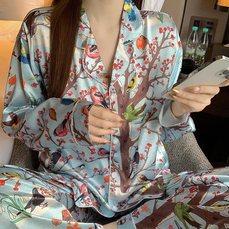 

Women's Satin Long-sleeved Pajamas Pajamas Suit Flower Printed High-grade Ice Silk Can Be Worn Outside Home Wear Pajamas
