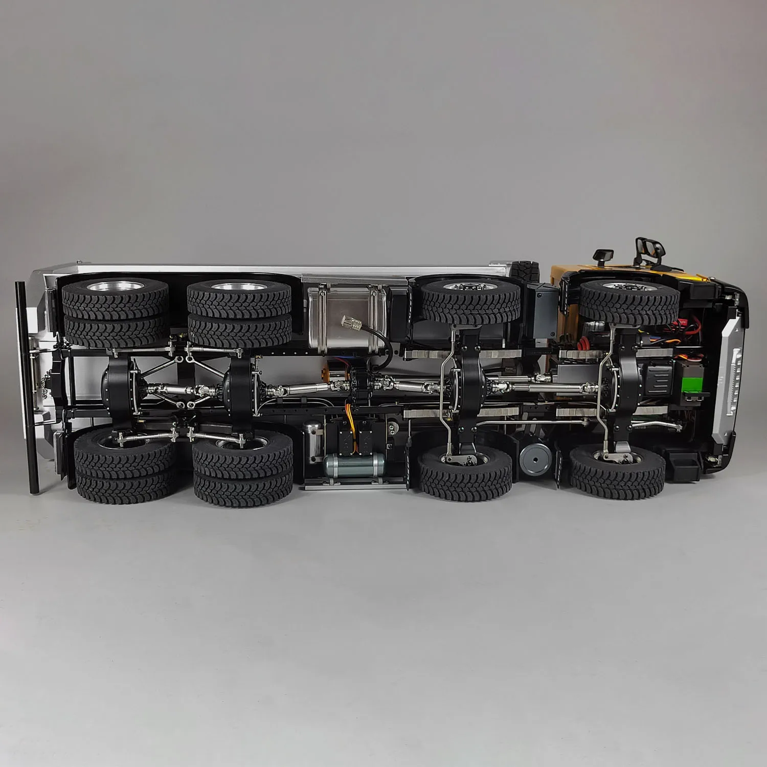 1/14 RC Dump Hydraulic Remote Control Tipper Truck 8x8 RC Toys Car 2-Speed Transmission Light Sound System Assembled Gift Model 5