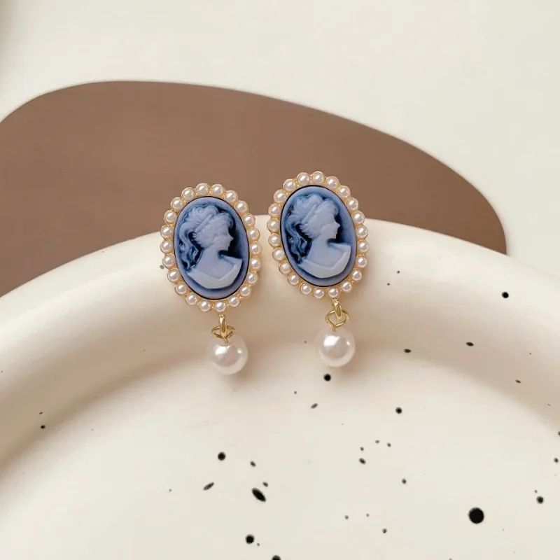 Vintage Palace Style Blue Cameo Portraits Head Earrings Retro