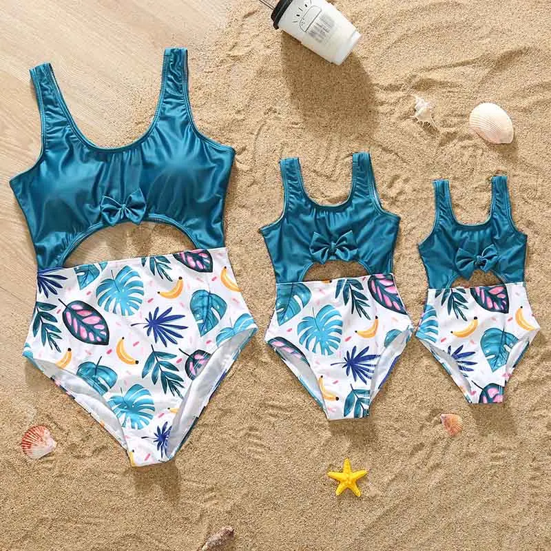 Maillots de bain assortis avec nœud imprimé pour la famille