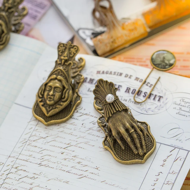  Vintage Lady's Hand Shaped Book Clip Gold Metal Paper Clips  Travelers Notebook Accessories Planner Decoration School Stationery :  Office Products