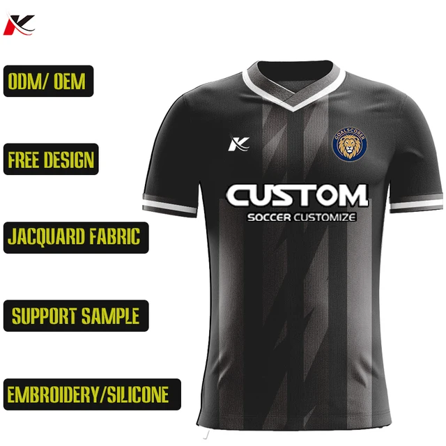 Chemise de football par sublimation en gros Kit d'uniformes de football pour hommes jacquard personnalisés Vêtements de sport d'entraînement avec logo brodé X5556 1