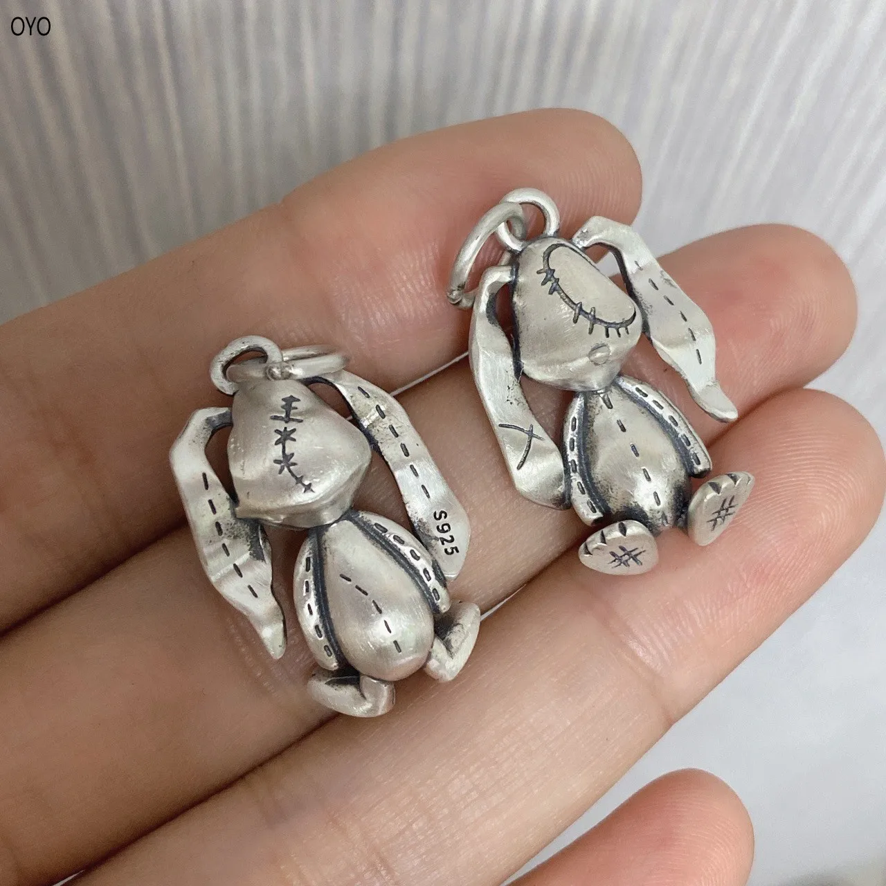 

100%s925 Sterling Silver big ear rabbit pendant antique frosted three-dimensional cute little rabbit