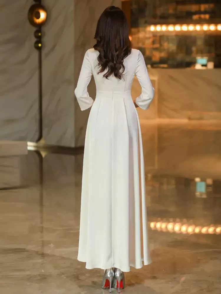 Robe Blanche Simple & Glamour - Taille S, Tenue Formelle, Neuf Sans Étiquettes