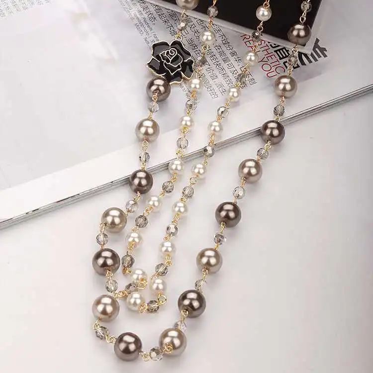 Classic Leaf Tassel Long Necklace Women Bijoux New Fashion Jewelry Black  Chain Necklaces & Pendants - Price history & Review, AliExpress Seller -  Etrendy Women Fashion Jewelry Store