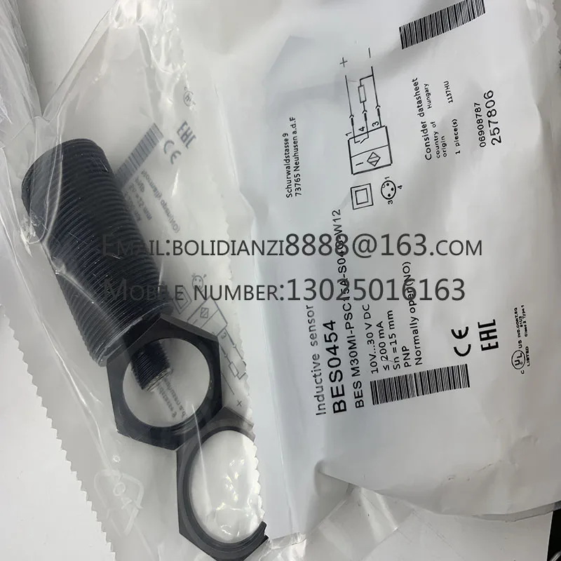 Nuovo Sensore Di Prossimità Bcs000U Bcs M30Kn2-Uot15G-Av02 Bcs M30Kn2-Ust15G-Av02 In Stock