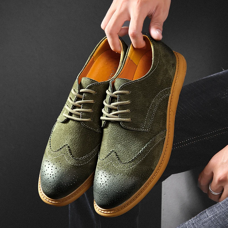 

Men Brogue Shoes Faux Suede Lace Up Carved Flat Bottomed Daily Business Casual Shoes Comfortable Versatile Large Sizes 38-46