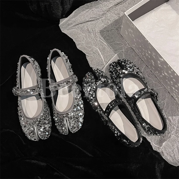 

Fairy Sequin Split Toe Tabi Shoes Woman Bling Shallow Belt Buckle Ballet Flats Pumps Shiny Elegant Dress Dance Mary Jane Shoes
