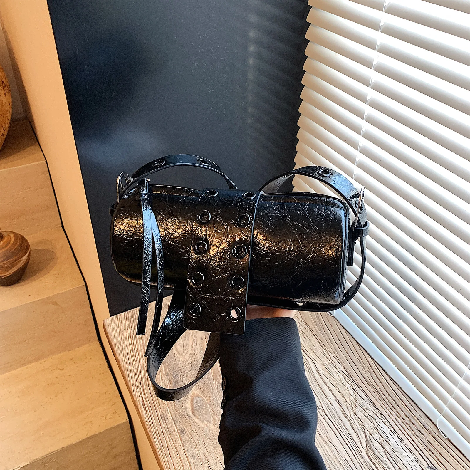 Women PU Leather Shoulder Bag Vintage Underarm Bag with Adjustable Strap Cylinder Bag for Work Shopping Travel Daily