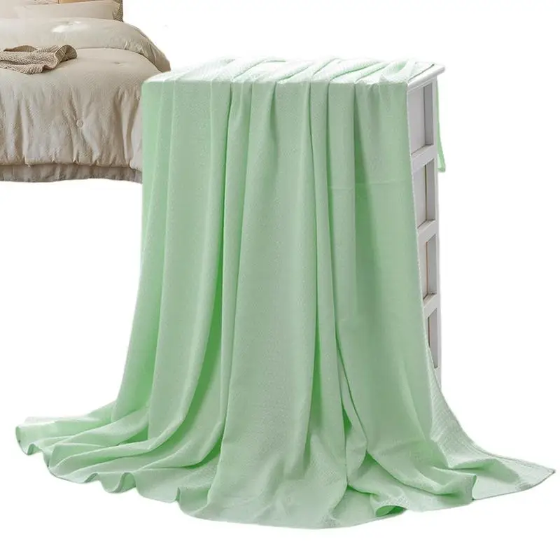 

Lightweight Cooling Blanket Thin Summer Quilt Light And Thin Cooling Comforter For Bamboos Fiber Skin-friendly Breathable