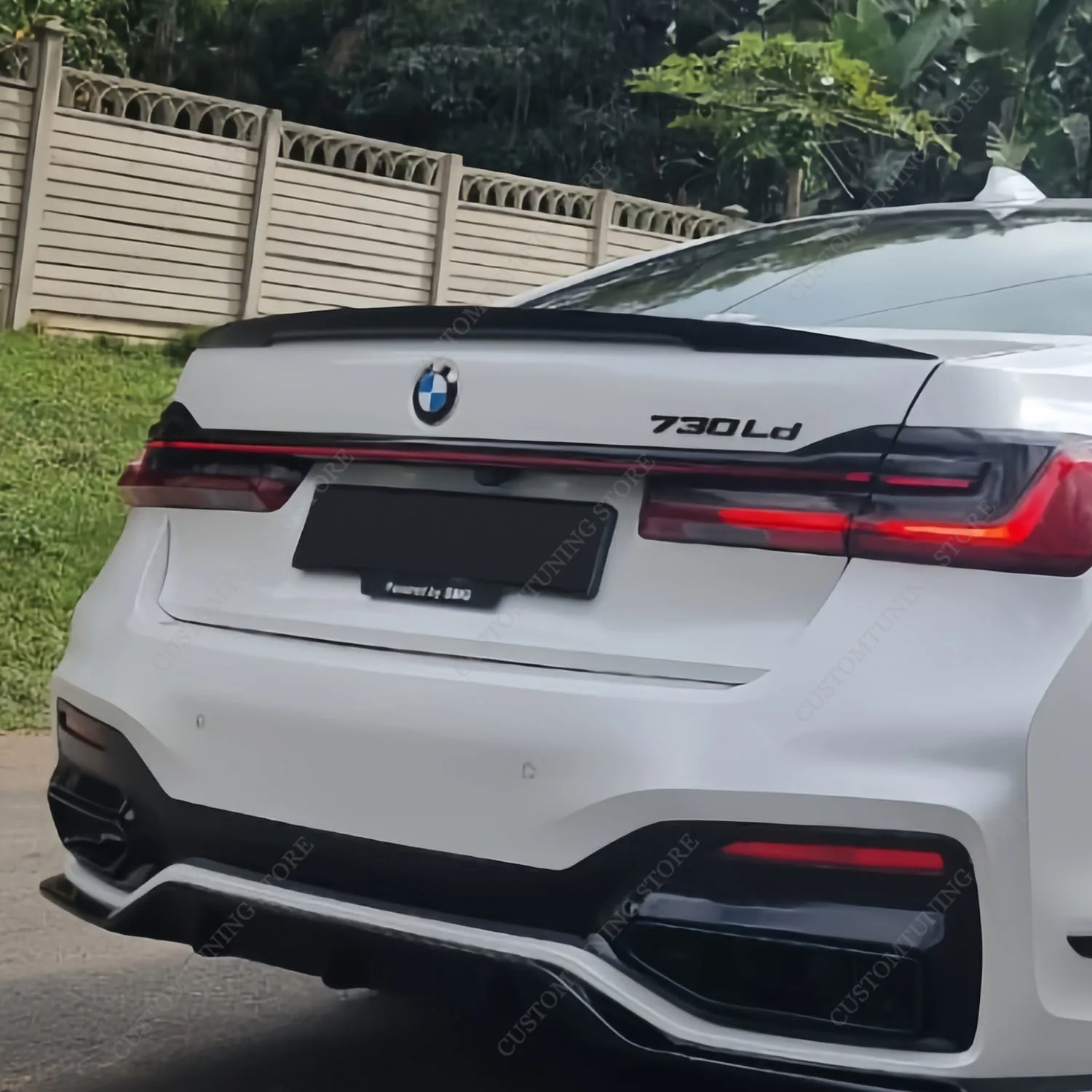 エアロパーツ BMW G11 G12 740i 750I 2016年から2018年のためのカーボンファイバーリアトランクスポイラーウイングリップフィット Carbon Fiber Rear