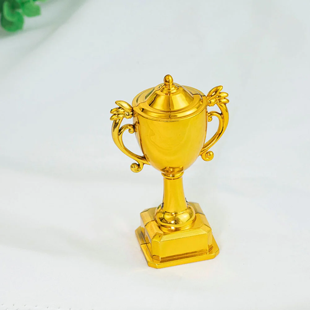 

Cute Cake Topper Insertion Contest-Themed Cake Decor Trophy Cake Decor Competition Scene Theme Decorative Supplies Dessert