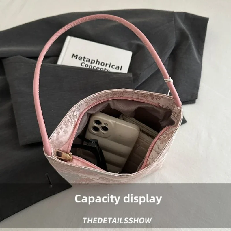 Luxury Embroidery Shoulder Bag Chic Trend Small Bucket Handbag For Women New Chinese Style Floral Designer Tote Bag Phone Bag