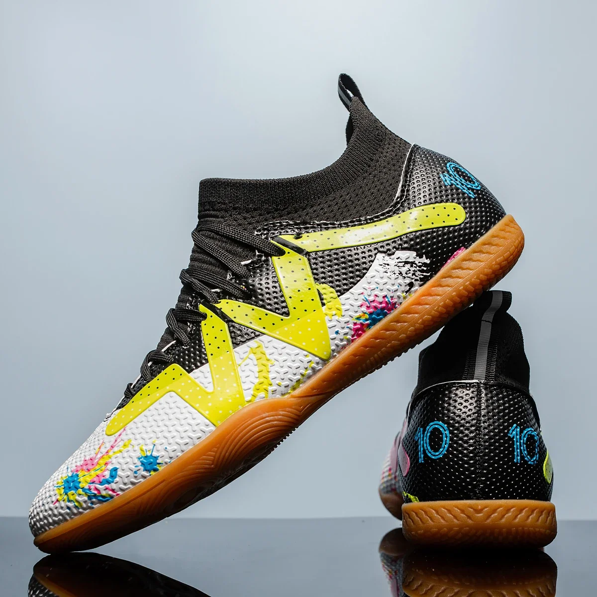 Professional Indoor Soccer Boots Man Futsal Cleats Adult Football Shoes Durable Comfortable Non Slip Training Sneakers Teenagers football shoes