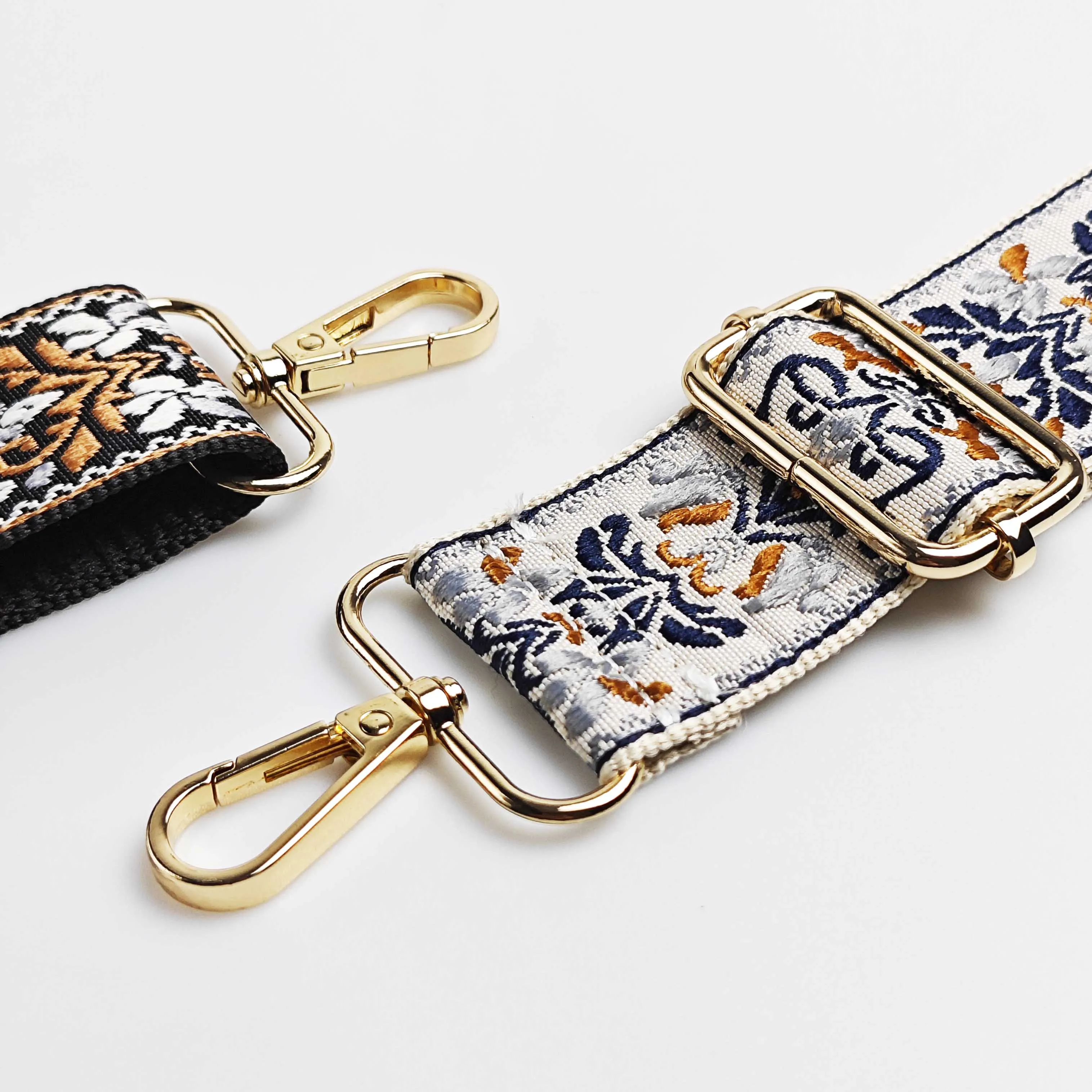 รูปสินค้า กระเป๋าถือสายคล้องไหล่ ลายดอกไม้ Jacquard 1.5 นิ้ว สวยหรู