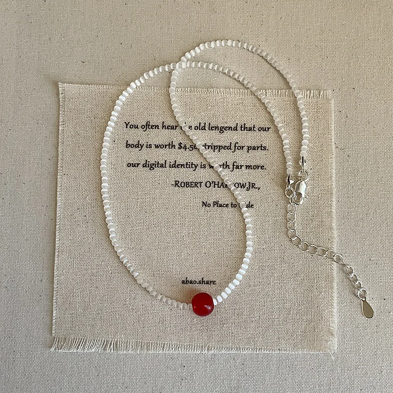 Minar Necklace Display
