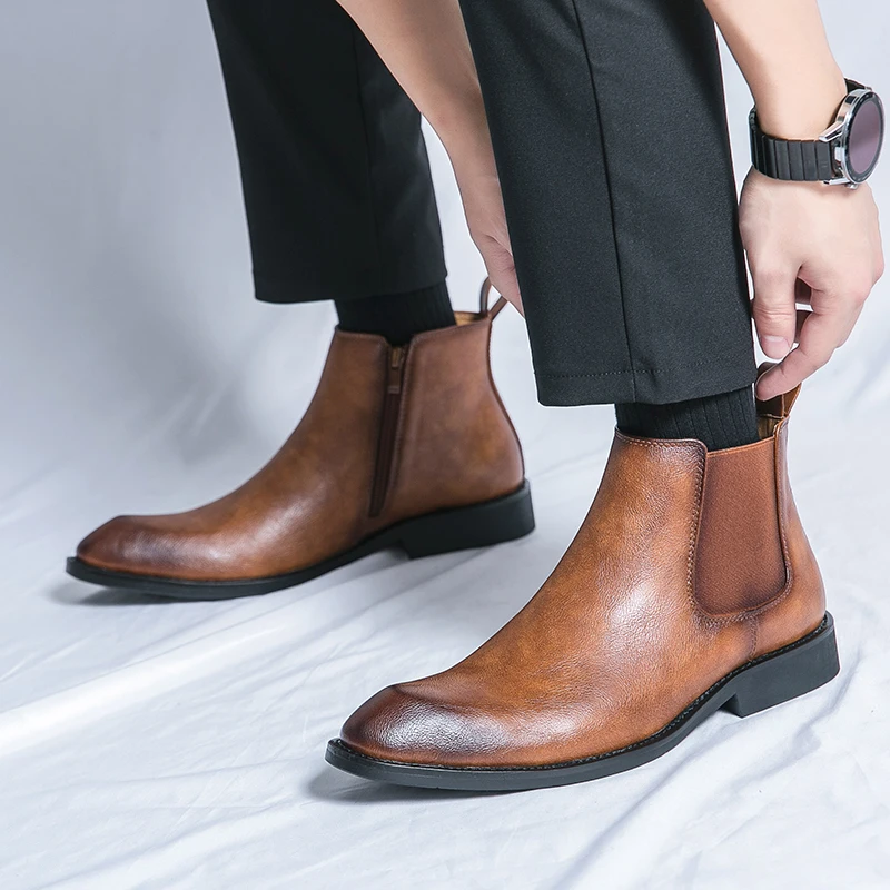 2024 Leather Spring Designer Zipper Italian Dress Office Shoes for Mens Chelsea Casual Boots Retro Pointed Ankle Boot Footwear