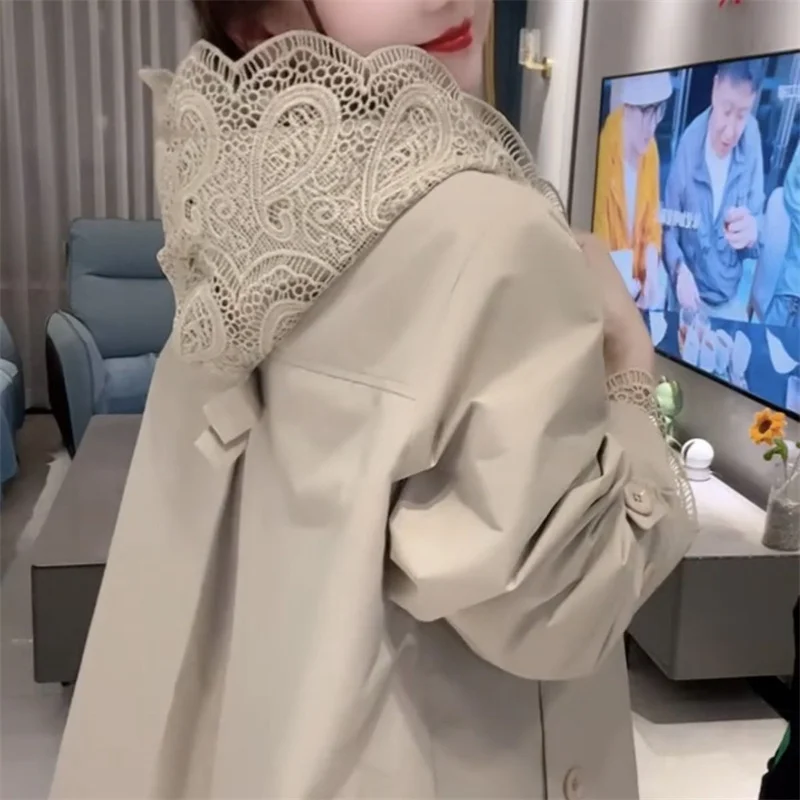 Cappotto giacca a vento europeo da donna Primavera Autunno 2025Nuova giacca temperamento Cuciture con cappuccio in pizzo Capispalla Moda donna Overwear 1
