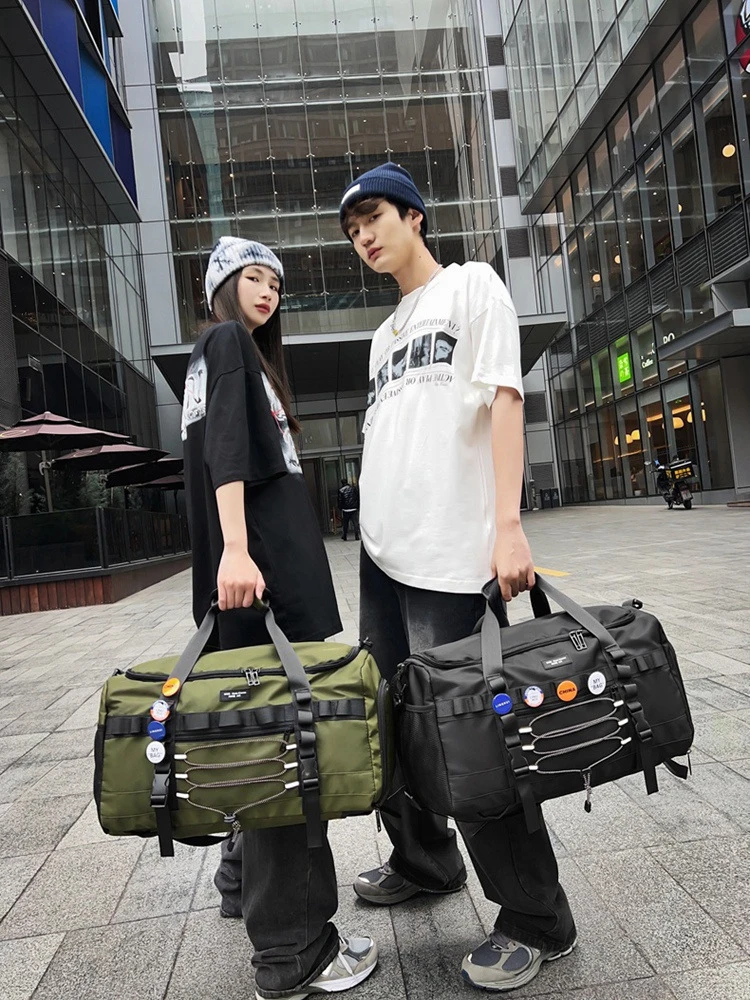 

Large Capacity Sports Bag Nylon Waterproof Portable Gym Bags Multifunctional Wear-resistant Reflective Tape for Outdoor Football