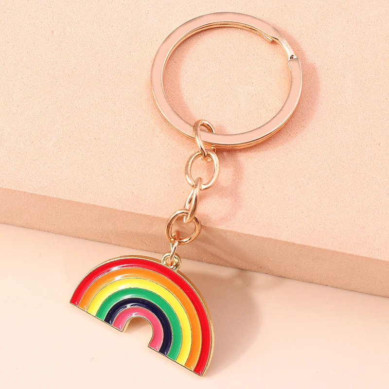 Niedlicher Emaille-Regenbogen-Liebes-Herz-Schlüsselanhänger für Frauen und Mädchen, Schlüsselanhänger, Anhänger für Autoschlüsselhalter, Handtasche, Dekor, DIY, handgefertigter Schmuck, Geschenk – Detail 2
