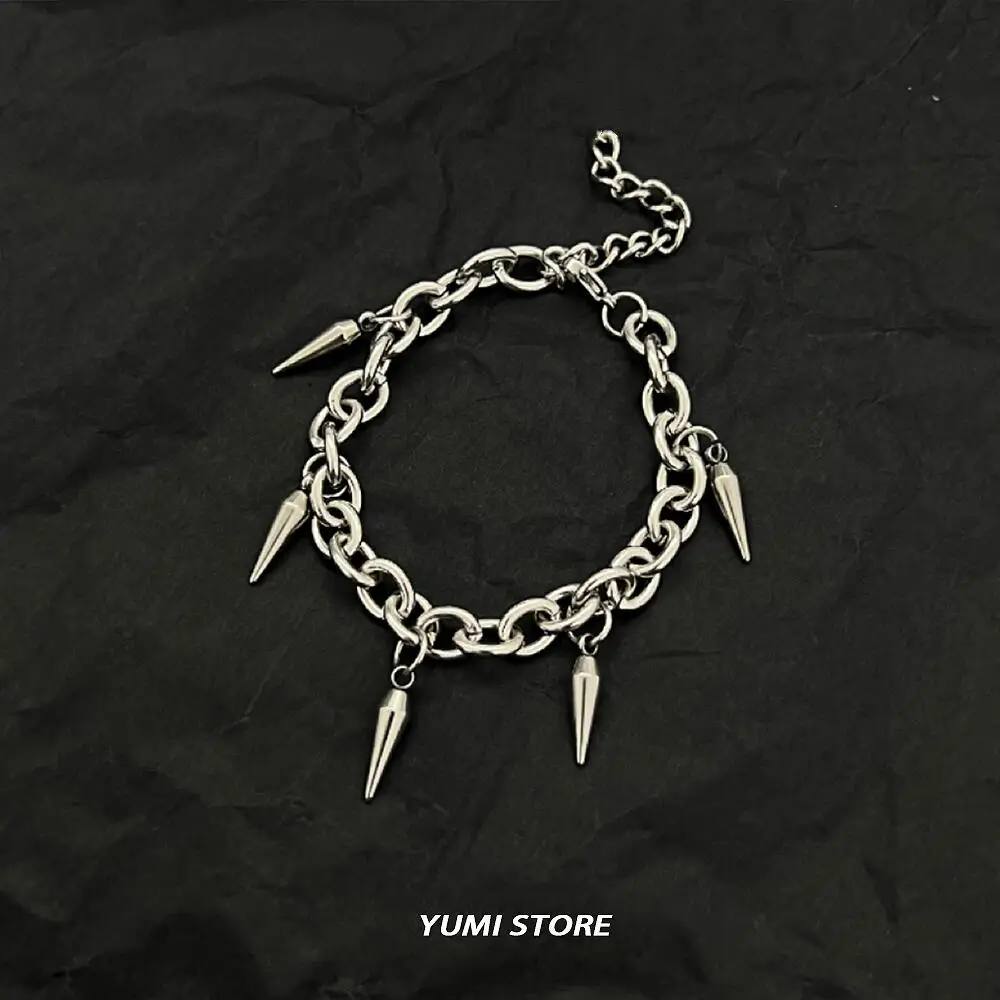 Punk Niet Armband Für Mann Frau Hip Hop Titan Stahl Niet Anhänger Armband Retro Straße Schmuck Kpop Zubehör Großhandel – Detail 2