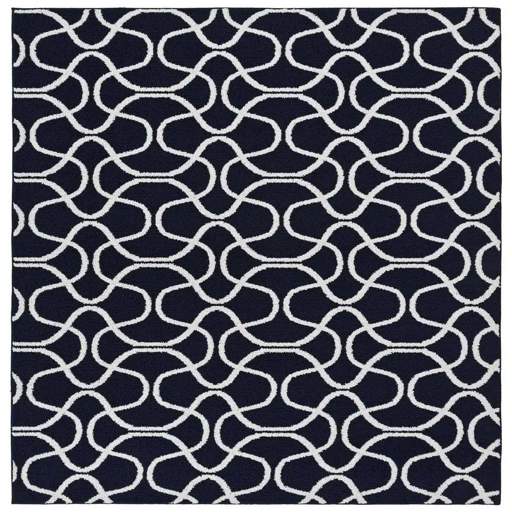 

Durable 5' x 7' Area Rug in Navy and White Drizzle Pattern