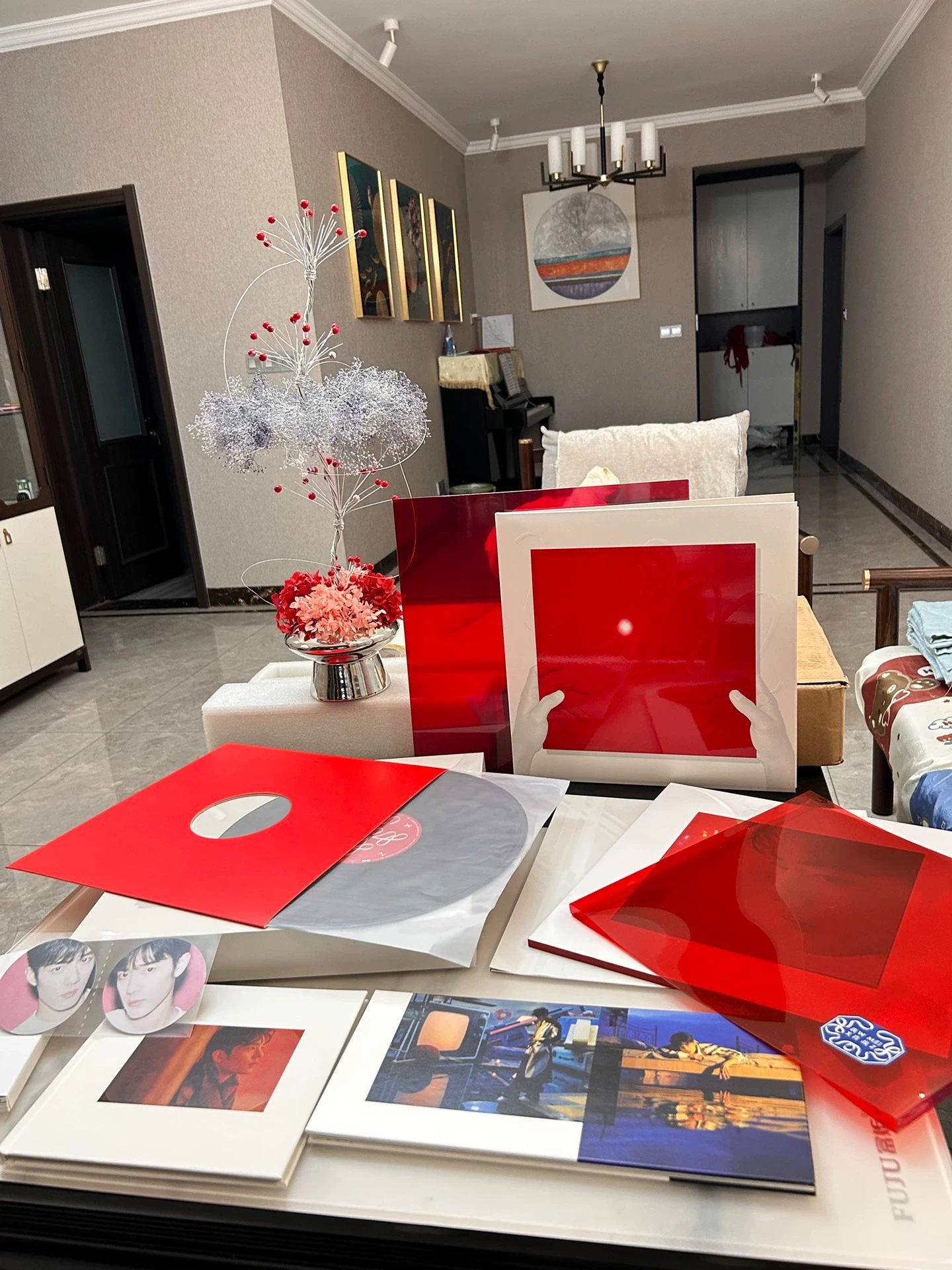 肖战アルバム　超豪華LPセット Preorder Xiao Zhan's 1st album #我們WM on Vinyl LP with photobook