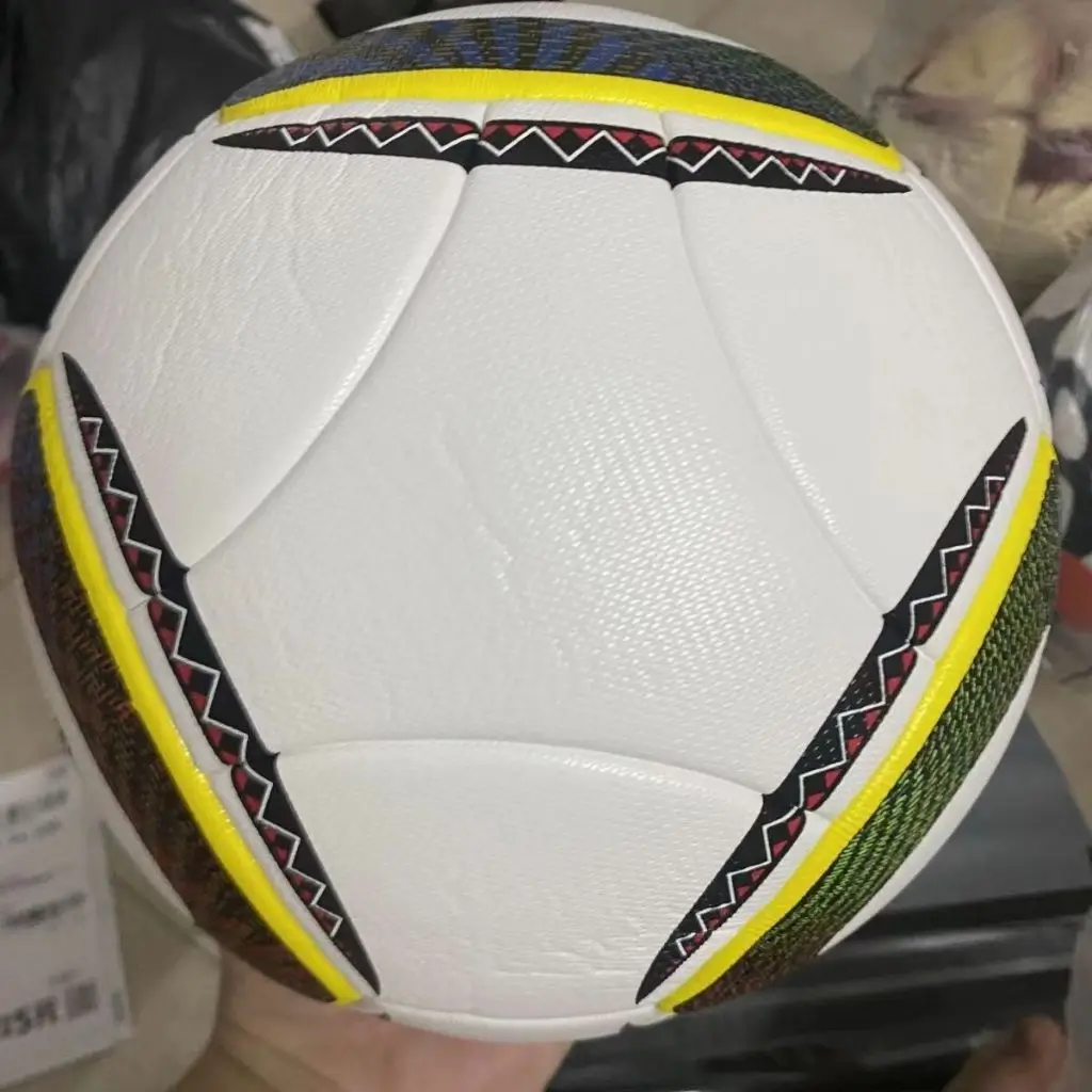 2010 Soccer Balls Size 5 PU Material Seamless Goal Team Outdoor Match Game Football Training Ball