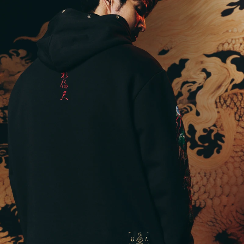 Рисунок 5 - Толстовка с капюшоном в китайском стиле