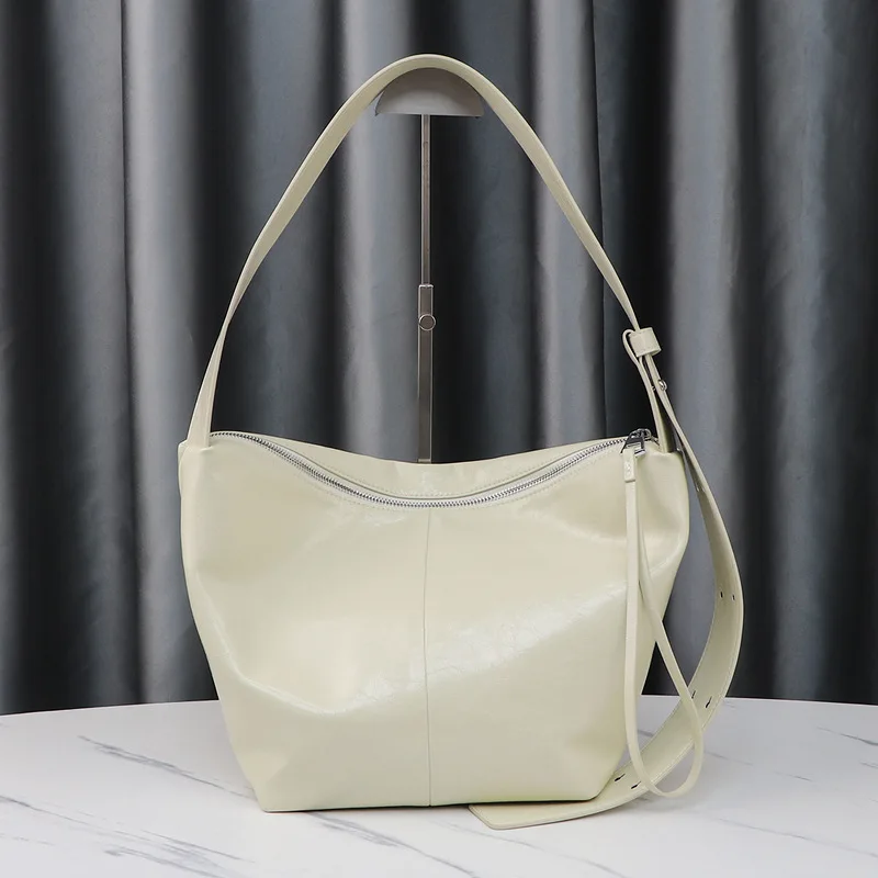 24 New miu style oil wax leather bag high -quality large -capacity pleated fold two layers of skin underarms bag