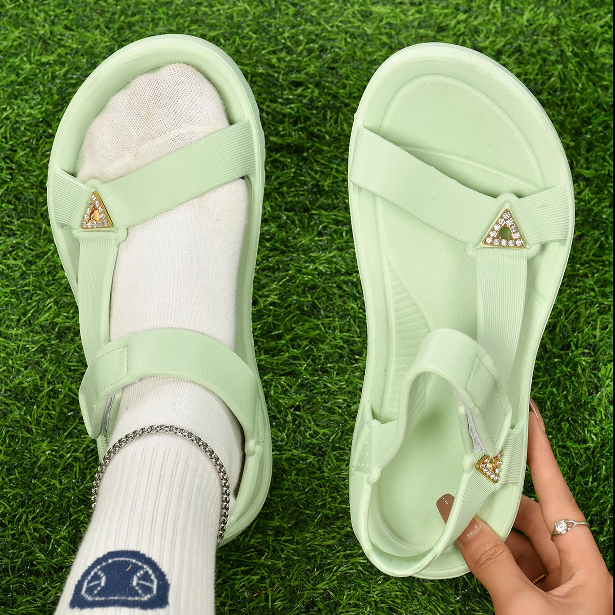 Baby girl flat sandals
