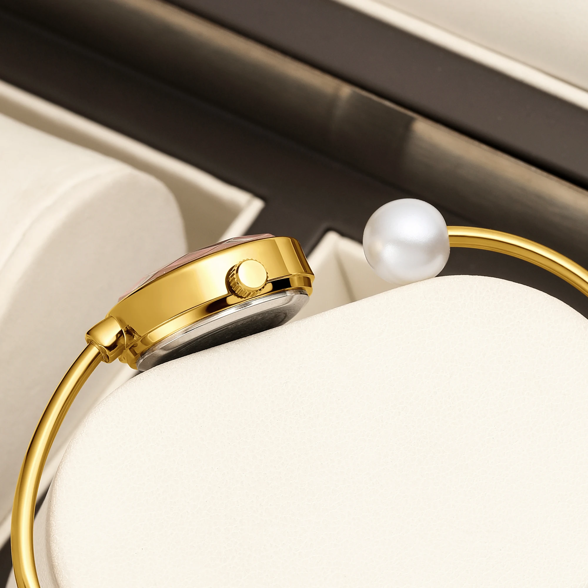 Reloj pulsera mujer oro lujo con perlas y caja de regalo_voghion.com