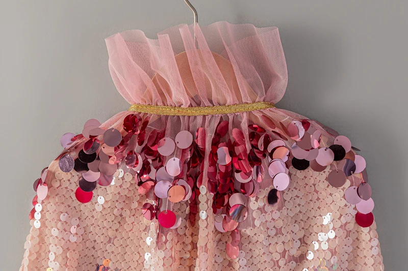 Magischer Glitzer-Umhang für Mädchen, glitzernder Pailletten-Prinzessinnen-Umhang mit Knopfverschluss, geeignet für Verkleidung, Party, Abschlussball, Show und Geschenk – Detail 4