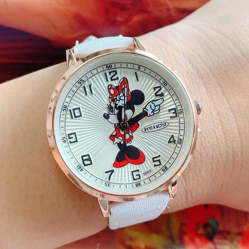 New Luxury Womens Watches Fashion Cute Cartoon Quartz Watch for Women Girl Small Dial Wristwatch Female Clock Ladies Dress Watch 2