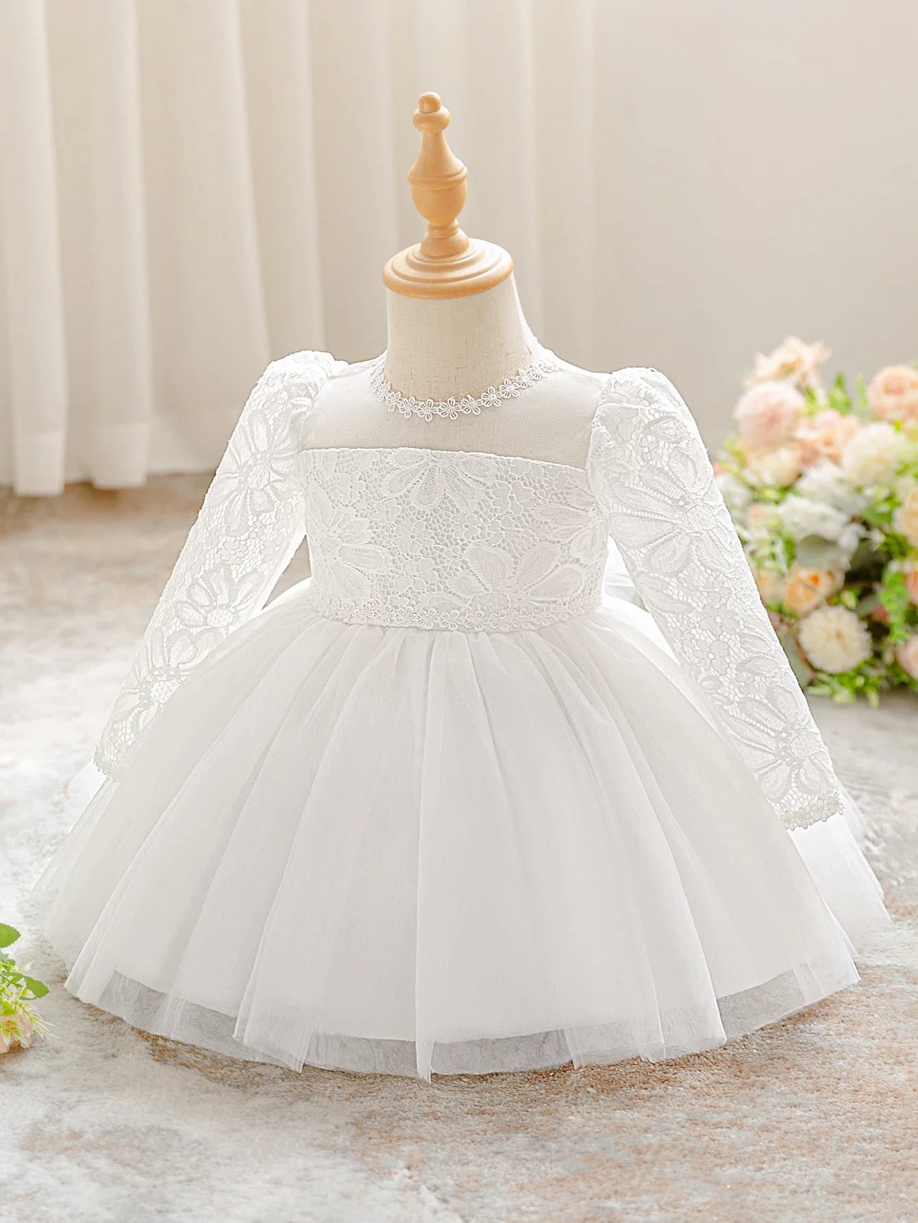 Langärmliges Spitzenkleid für Babys, elegantes High-End-Kleid, geeignet für Geburtstagsfeiern, Geburtstagsfotografie und Fotografie – Detail 3
