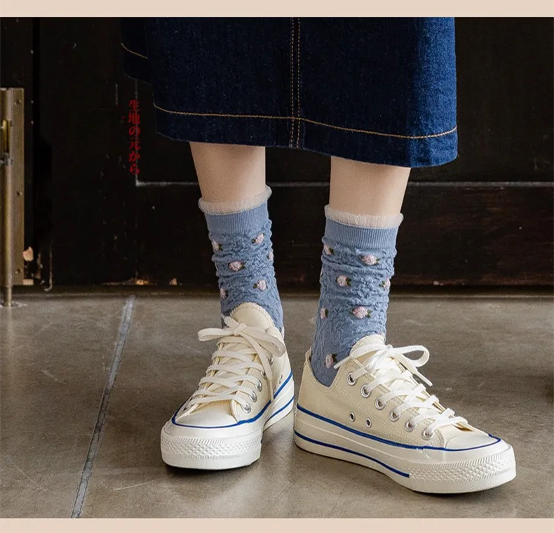 1 paar Baumwolle Elegante Harajuku Retro Frau Floral Jacquard Socken Vintage Neuheit Ethnische Casual Mädchen Klassische sox Herbst Winter – Detail 15