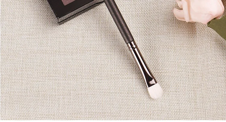 Piccasso Grauer Make-up-Pinsel, 239 Wolle, Lidschattenpinsel, weiche Wolle, Tierhaar, Massivholzgriff, flacher weißer Lidschattenpinsel – Detail 5