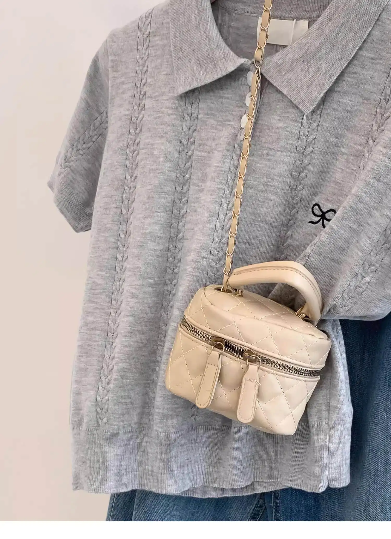 Zjaiss 2026 Sommer Neu Damen Grau Gestricktes Poloshirt mit Niedlicher Schleifenstickerei Kurzarm-Oberteil Trendiges Vielseitiges Freizeit-T-Shirt – Detail 3