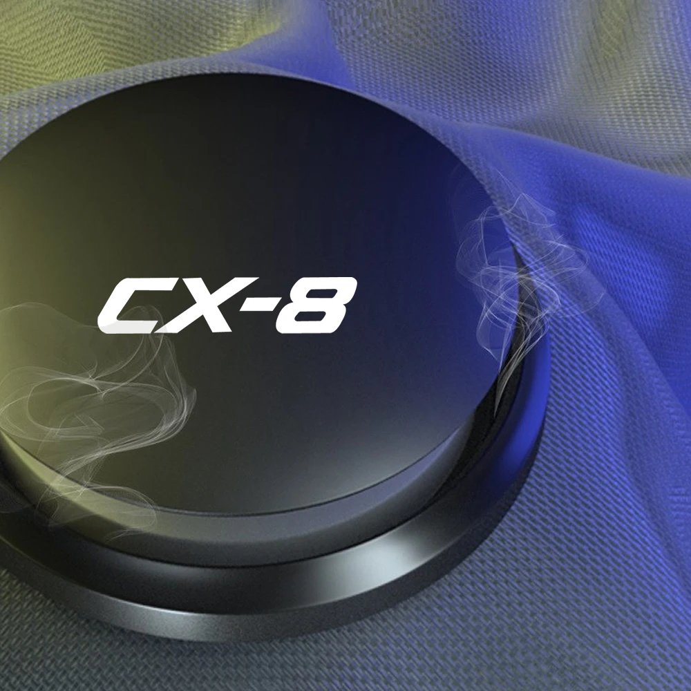 �ڵ��� �׼����� ���� û����, â������ ���� ���ⱸ ��ú��� �Ʒθ� �׶���, ����� CX8 ��