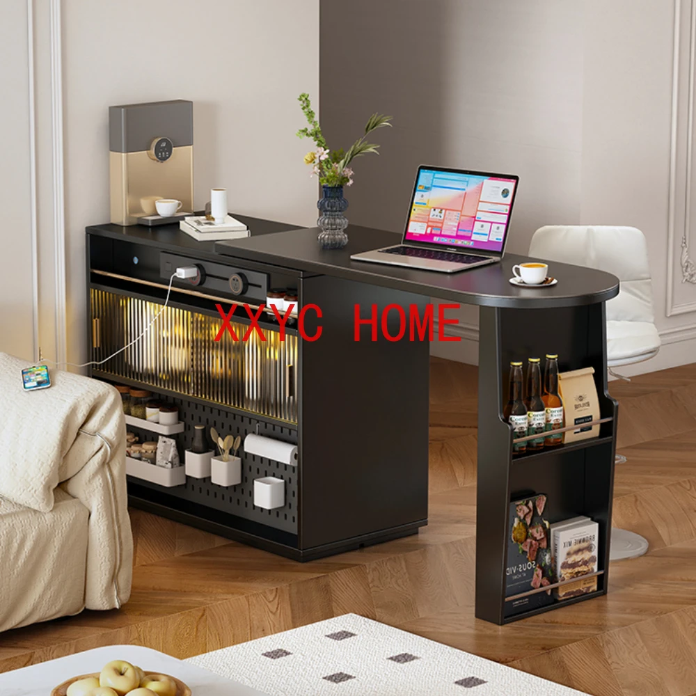 

Выдвижная перегородка для дивана, шкаф для бара, интегрированный стол, каменная пластина на стене, гостиной и кухни