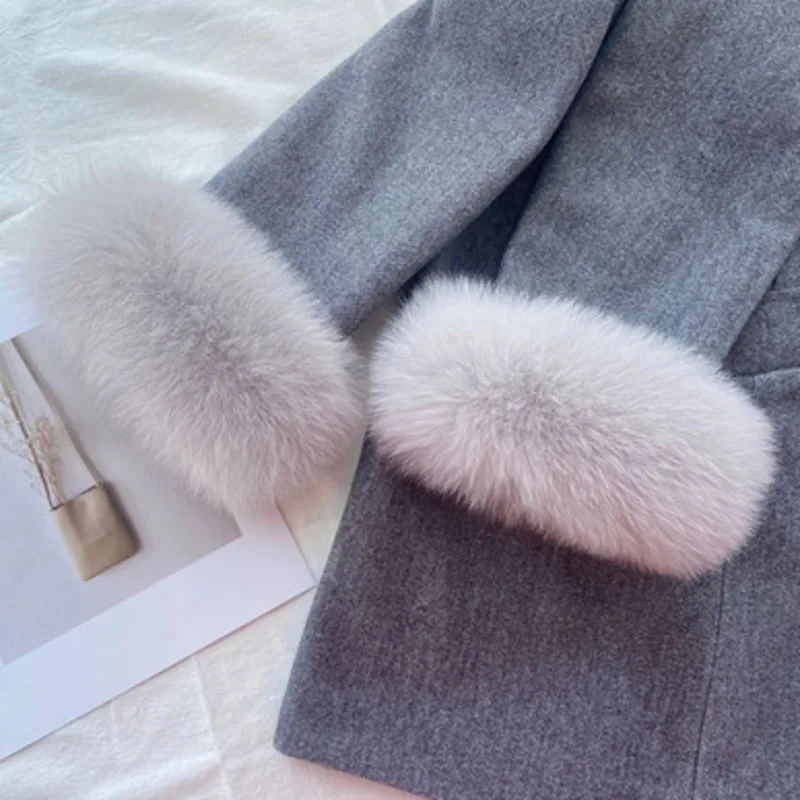 Рисунок 6 - Манжеты из лисьего меха для женщин