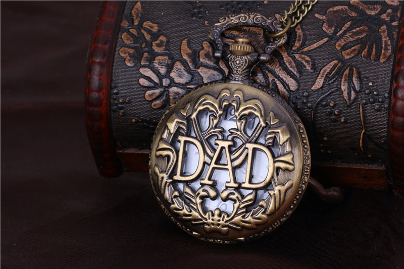 

Vintage DAD Letters Quartz Pocket Watch Men Women With Chain Dropshipping