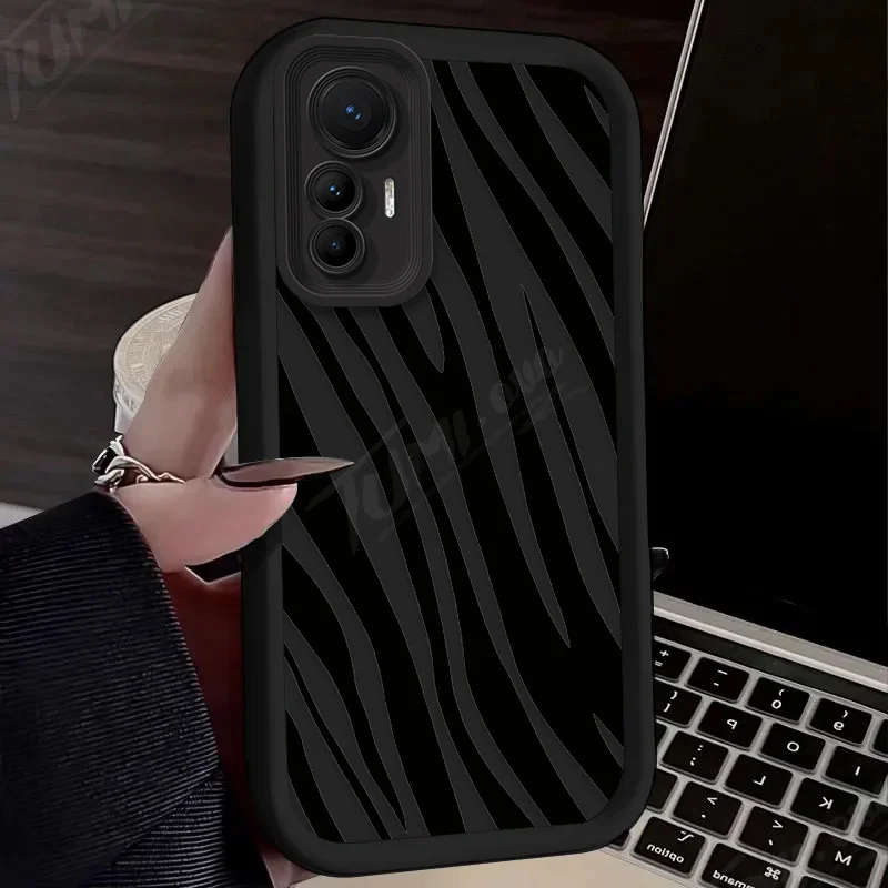 Chic Black Leopard Zebra Print Phone Case