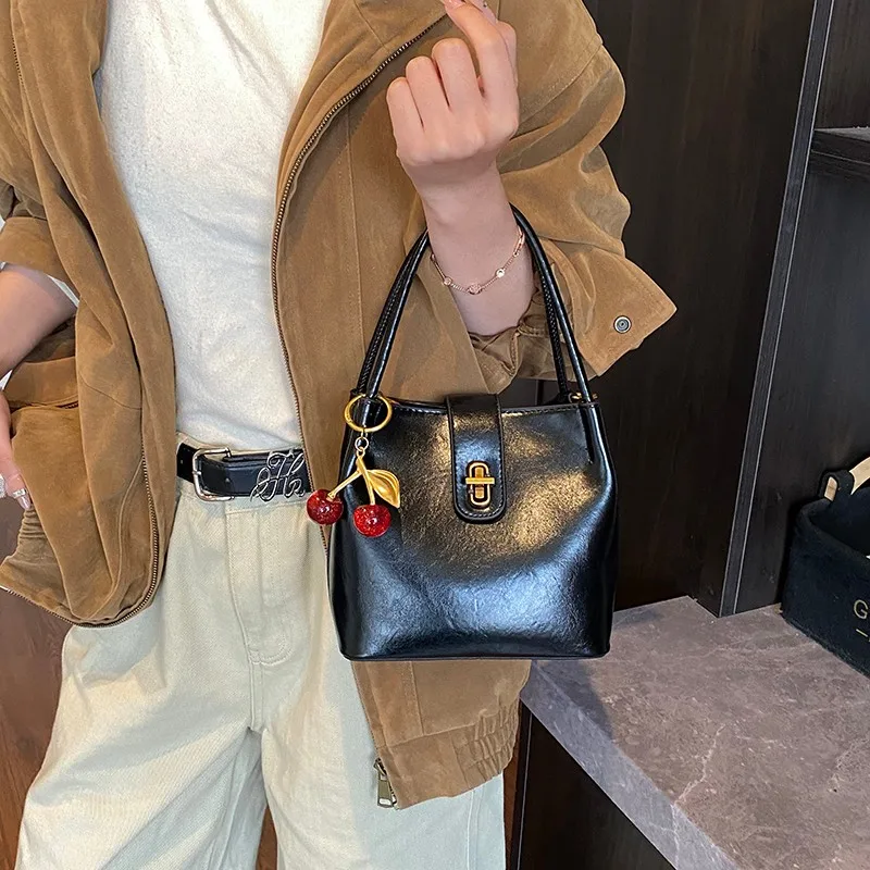 Women PU Crossbody Bag Solid Color Shoulder Bag Bucket Bag for Travel Shopping Daily Use